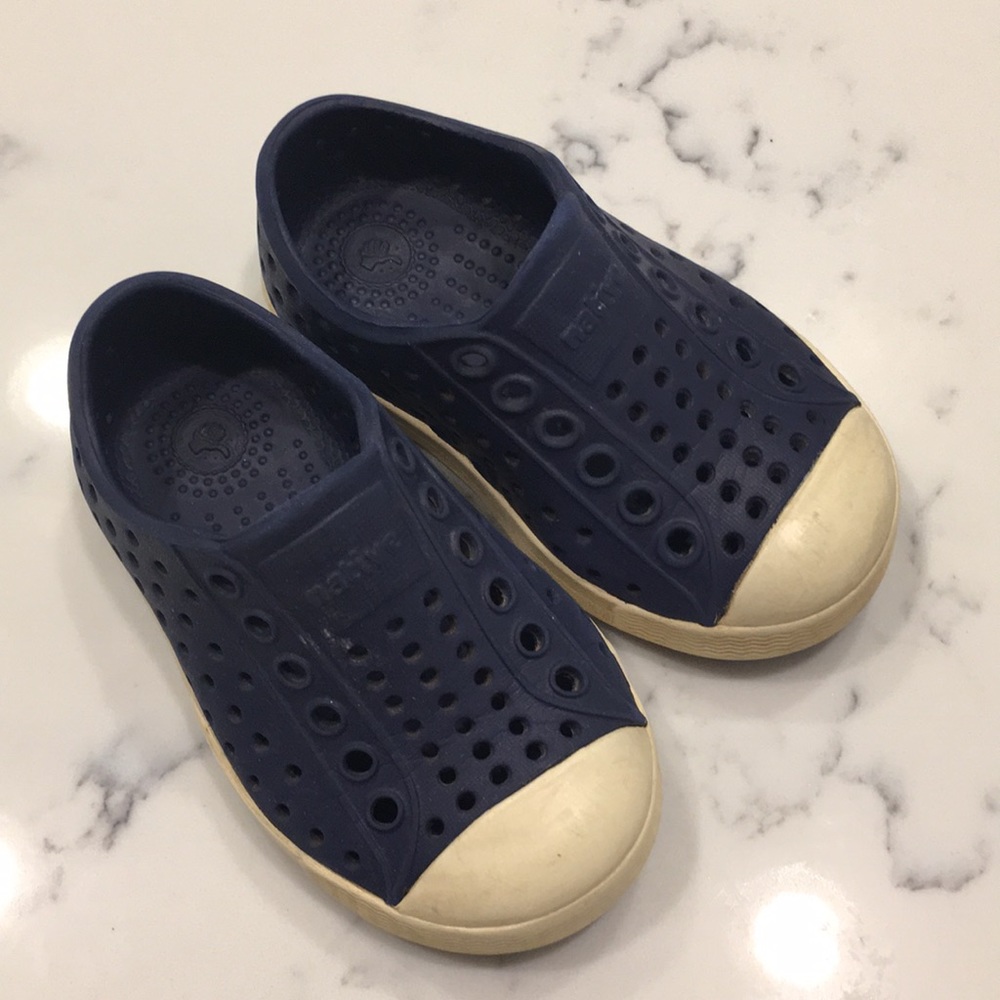 Native shoes 5c